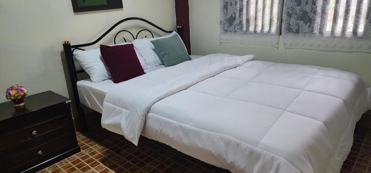 Albergue Cozy Nest Cnx Chiang Mai Exterior foto